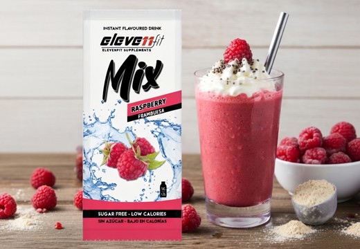 Smoothie à la framboise sans sucre avec protéines de lactosérum d'Elevenfit